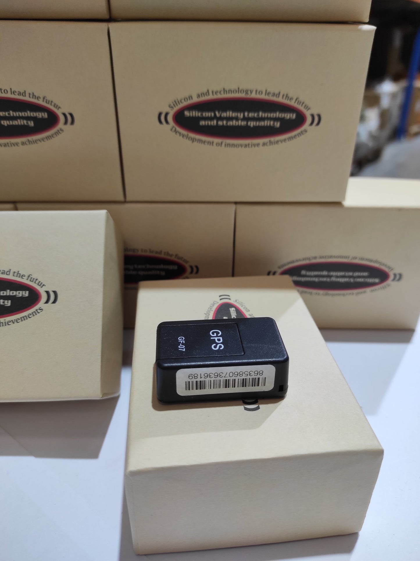 Mini localizador GPS magnético