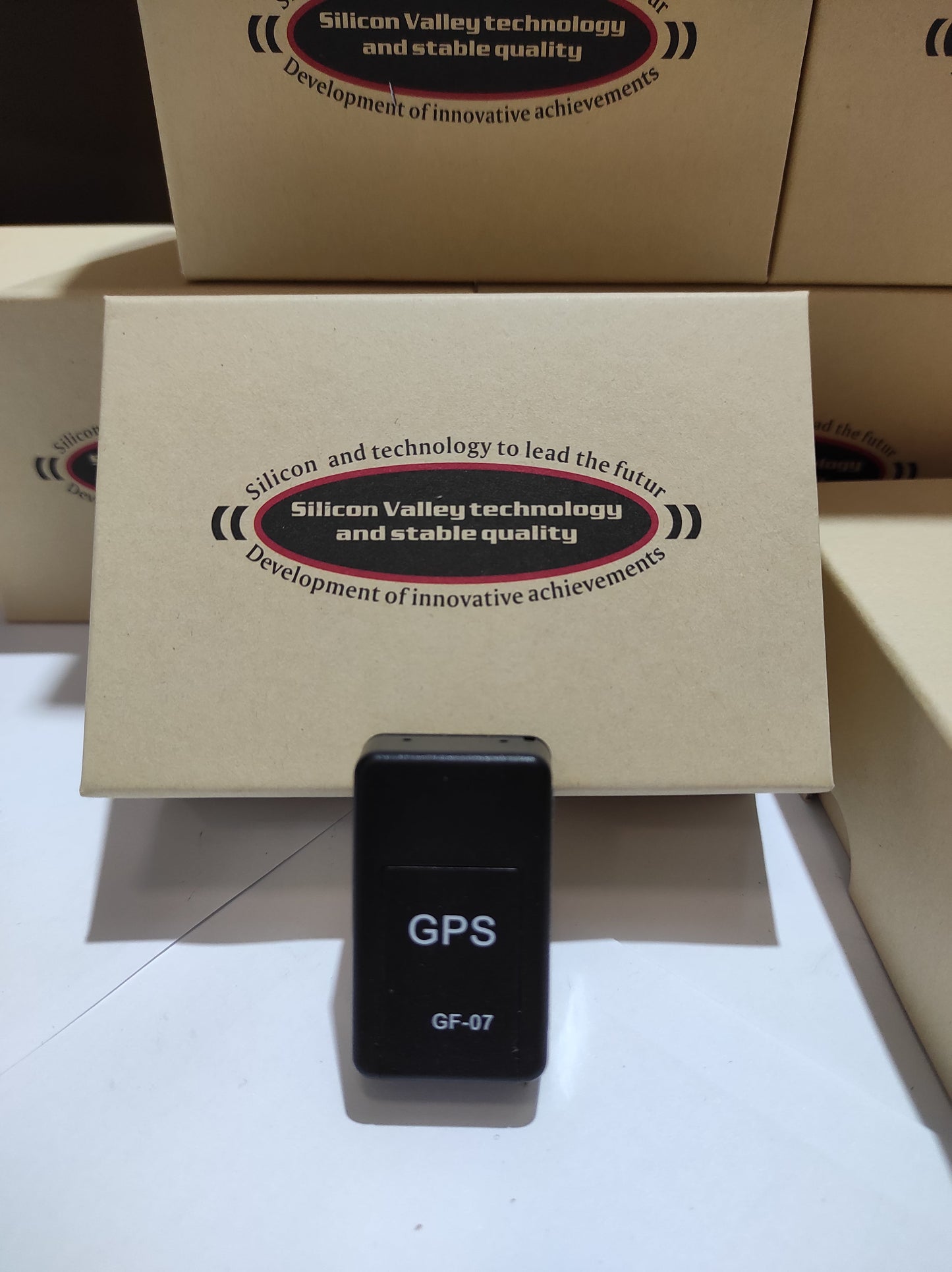 Mini localizador GPS magnético